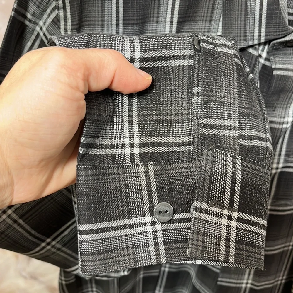 Mens Calvin Klein Black and White Plaid Long Sleeve Button Down Shirt SZ M - Picture 3 of 11